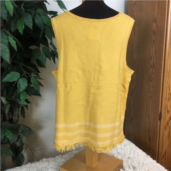 Apt 9 scoopneck tank top with fringe accents Woman’s size XXL gold & white - Picture 10 of 12